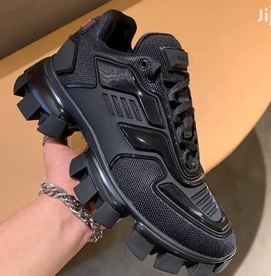 PRADA Sneakers hot quality
